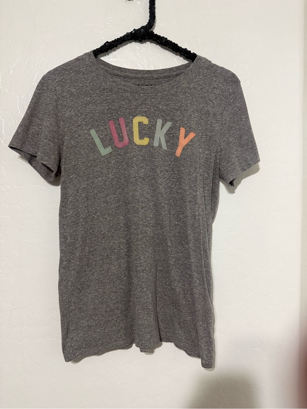 Lucky Brand Women’s Gray Tee with Multicolor 'LUCKY' Letters